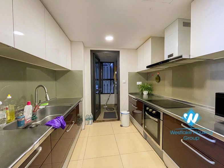 Three-bedroom duplex apartment for rent in Hoang Thanh Tower.